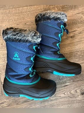 Kamik Kids Navy Blue Snow Boots with Faux Fur Trim Sz 2